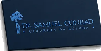 Marca do Dr. Samuel Conrad: árvore com tronco em coluna vertebral: peça 4 da identidade visual